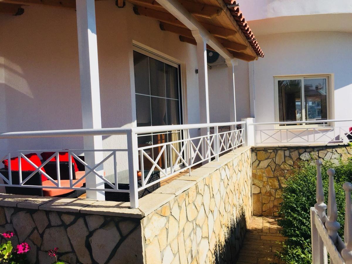 Apartments On The Beach Σαράντα Εξωτερικό φωτογραφία